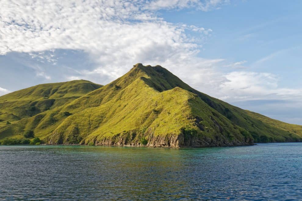 Top 10 Most Famous Indonesia Landmarks You Must Visit - EscapeNormal