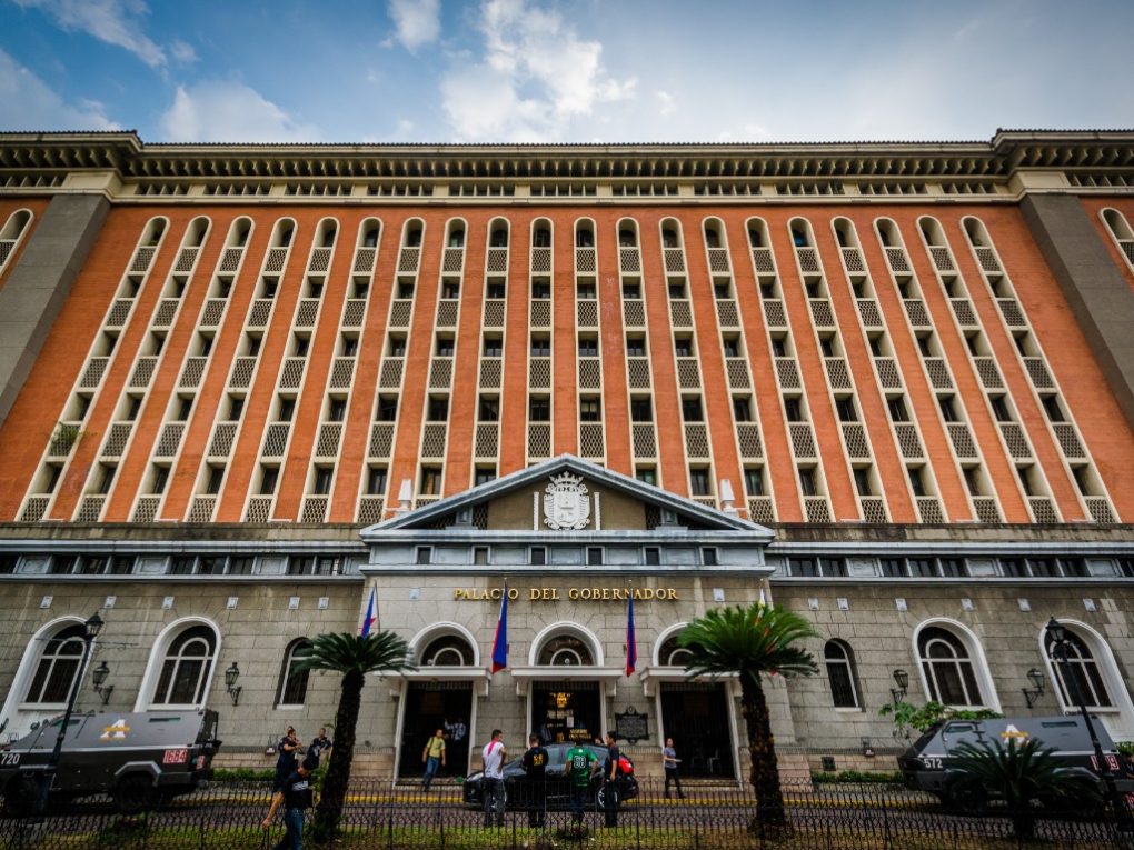 intramuros tourist spot in manila