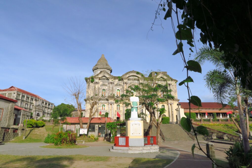 tourist attractions in batangas city